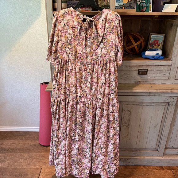 NWT En Saison Jocelyn floral cottage core dress size Small - Picture 5 of 10